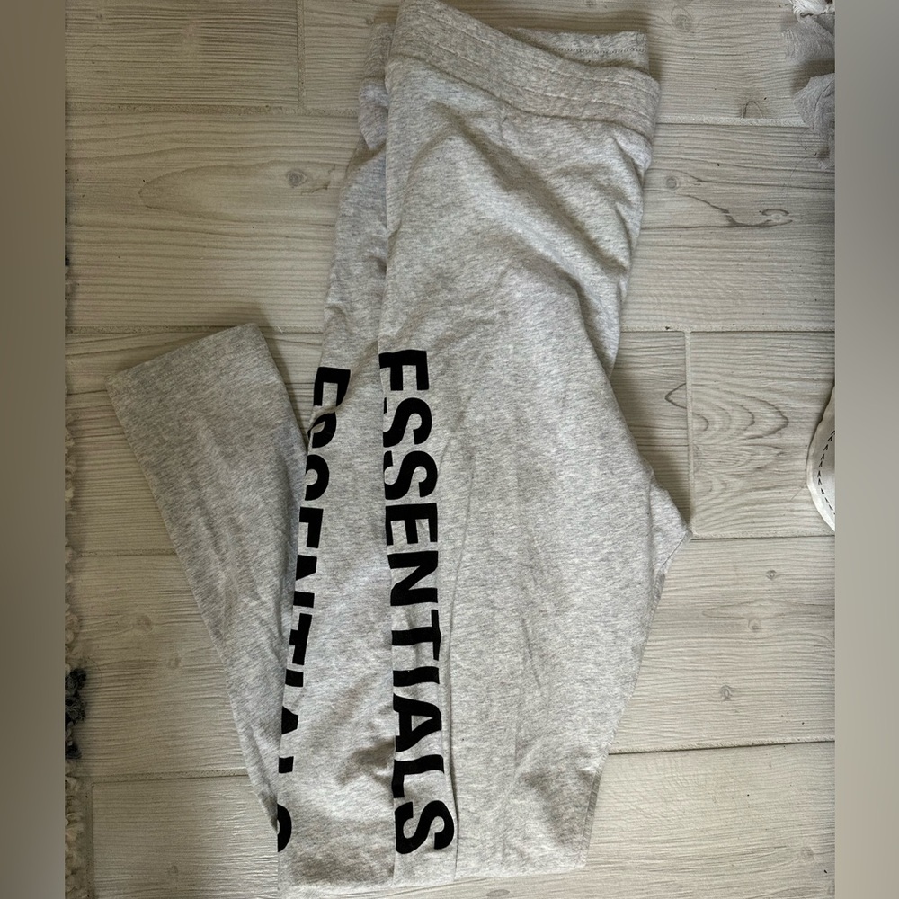 Fear of God Essentials Men’s FOG leggings light grey